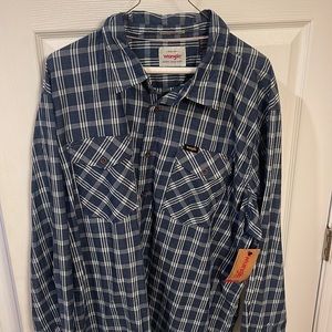 Big and tall (2XL) NEW stylish flannel. Perfect gift for fall